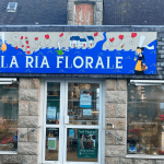 Panneau enseigne personnalisé sur une devanture